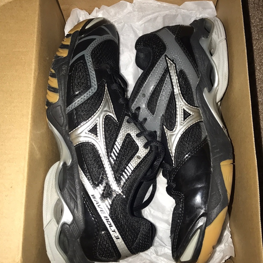 Mizuno Volleyball Shoes